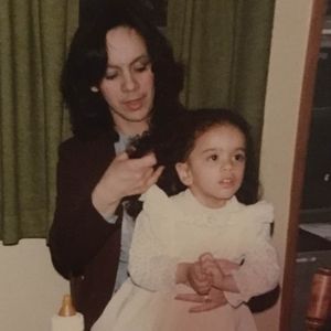 Meet your Posher, Naida