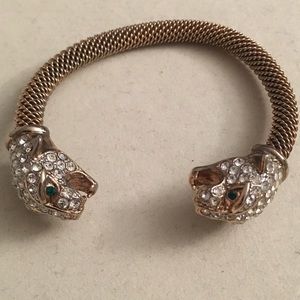 Double leopard head rhinestone bangle