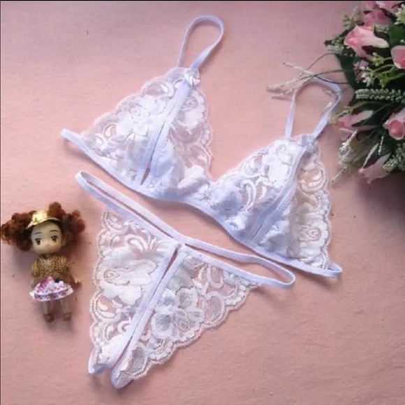 Very sexy White bralette and thong set💋