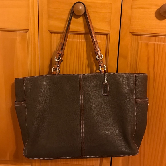 Large Coach Purse, Barely used.