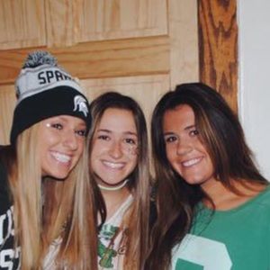 Meet your Posher, Andreina