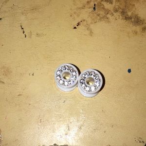 White 4G gauges