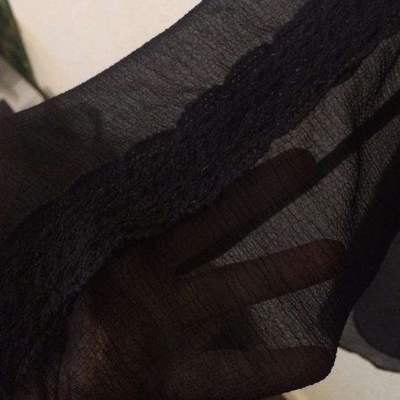 Sheer blouse - Picture 3 of 3