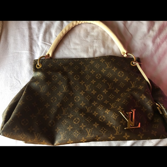 Louis Vuitton purse