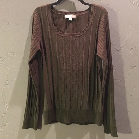 Beautiful NEW Sweater