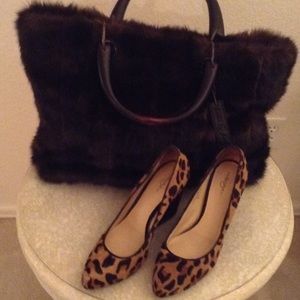 Isabella's Journey Faux Fur Handbag/Tote/ purse