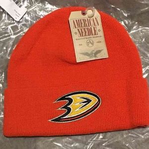 Anaheim Ducks Beanie NWT