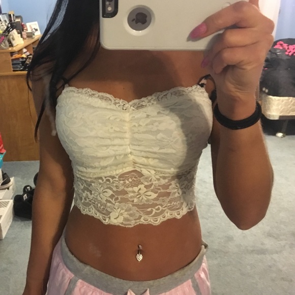 Sexy Lace crop top - Picture 1 of 3