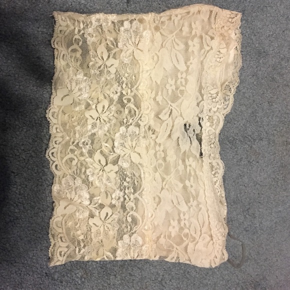 Sexy Lace crop top - Picture 2 of 3