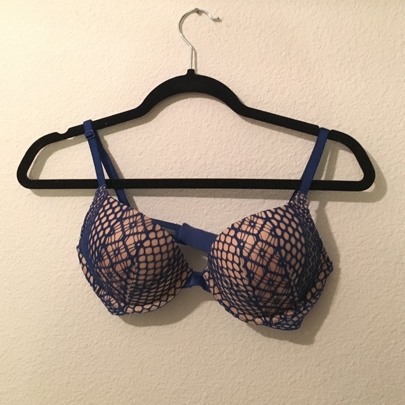 BRAND NEW BOMBSHELL BRA VICTORIAS SECRET