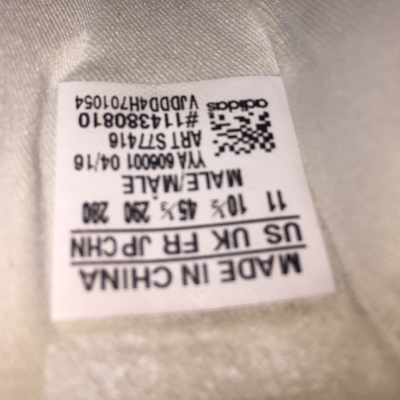 Adidas ultraboosts 1.0 size 11 - Picture 4 of 4