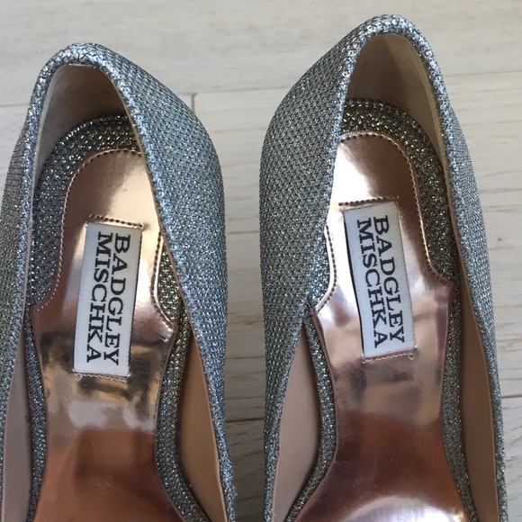 Badgley Mischka Silver Sparkle Shoes 7 - Picture 5 of 5