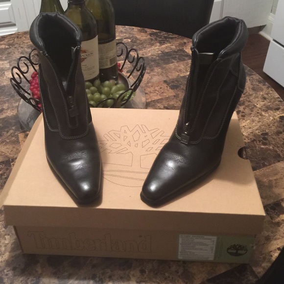 Timberland Women's heeled field boot