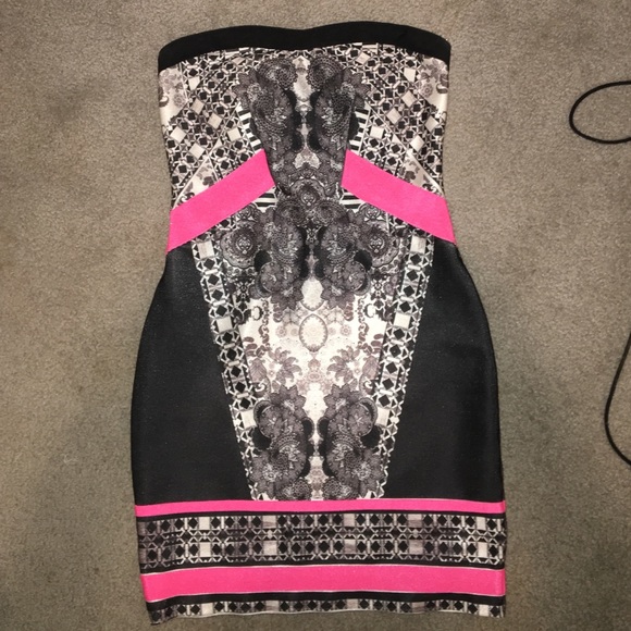 WOW couture Dresses & Skirts - WOW Couture Dress Printed Bandage in Pink and Grey