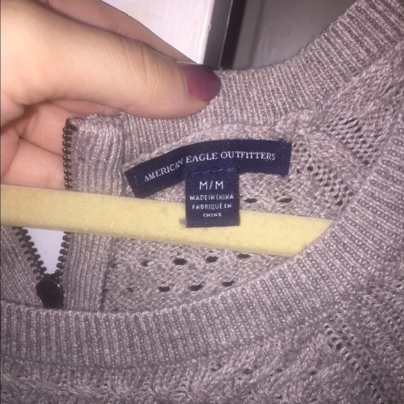 Tan American eagle sweater - Picture 2 of 3