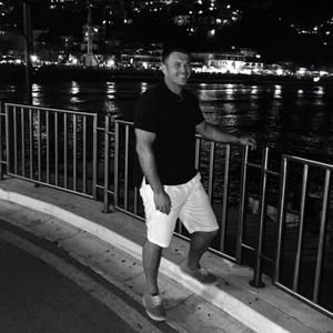 Meet your Posher, Riza