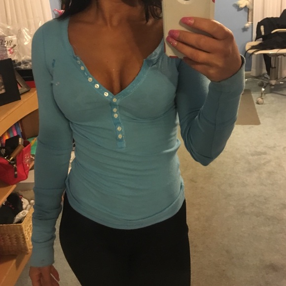 A&F blue long sleeved top