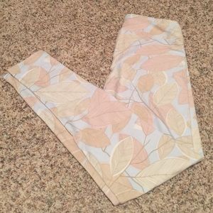OS LuLaRoe Leggings - Leaves