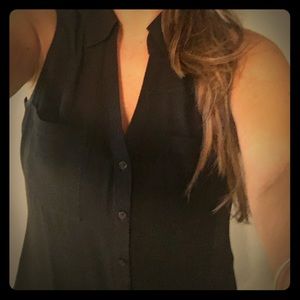 Express sleeveless button up