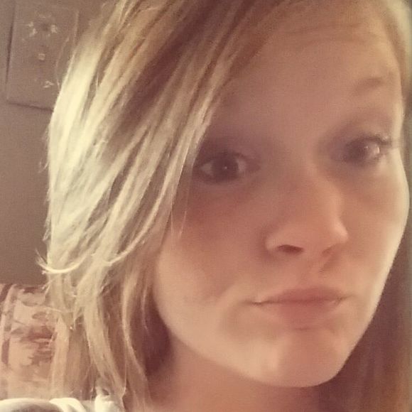 Meet your Posher, Hayley