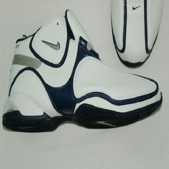 New Men's Air Flight Elevate Size 13