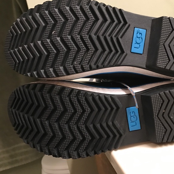 NWOT tags UGGS - Picture 2 of 4