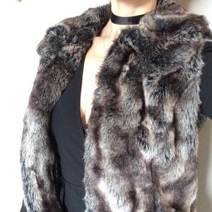 🌹✨luxe faux fur vest
