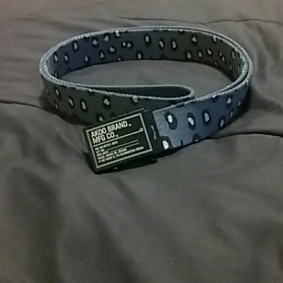 Man's  belt