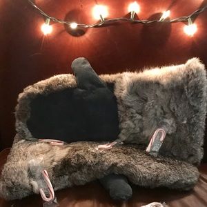 Mad Bomber fur mittens