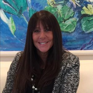 Meet your Posher, Elyse