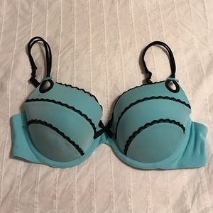 Sexy little things lightly lined