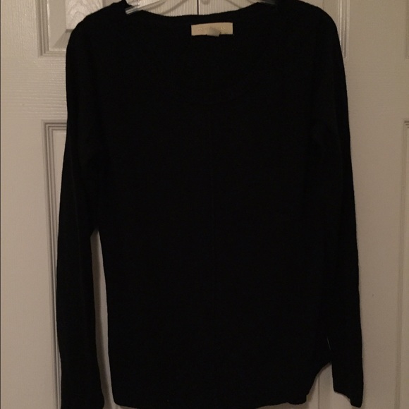 Black long sleeve shirt