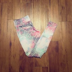 Mountain peak, tie-dye leggings. Super fun!