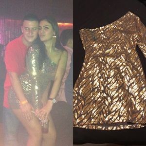 One-sleeve Gold Sequin Dress