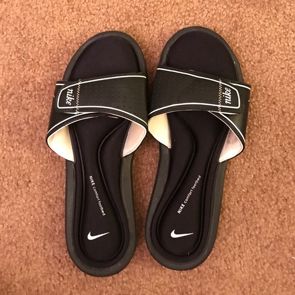 Women's Slides | Nike