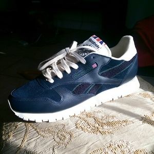 Like new Reebok Classics!