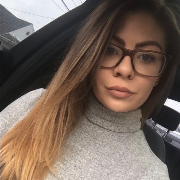 Meet your Posher, Christina