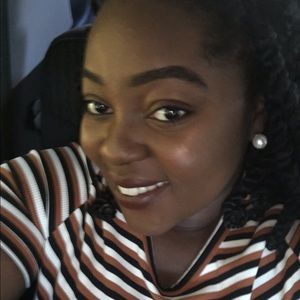 Meet your Posher, Evelyn