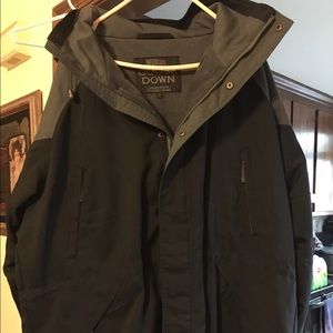 I am selling a very nice and cozy winter coat