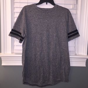 Curved hem, striped sleeve, medium UO tee shirt