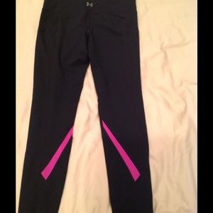 Under Armour all season running pants size M
