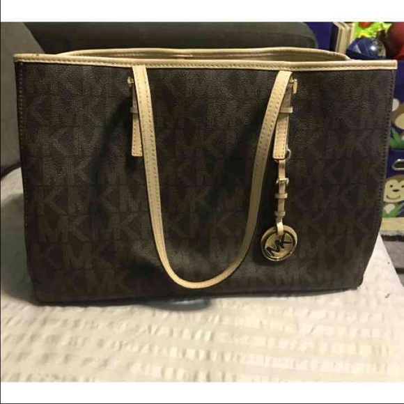 Michael kors logo tote