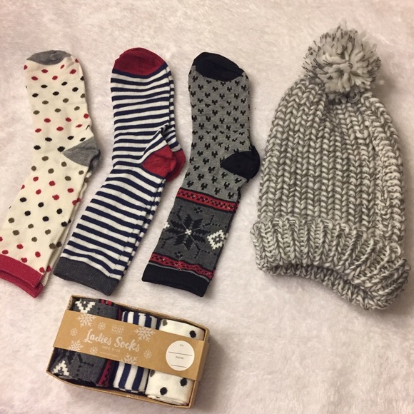 🌲Perfect stocking stuffers - Picture 2 of 3