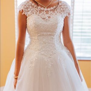 Used (like new!) wedding dress
