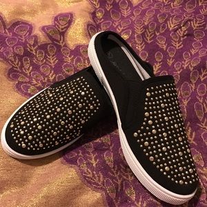 * NEW YEAR SALE*JUST BE SLIP-ONS