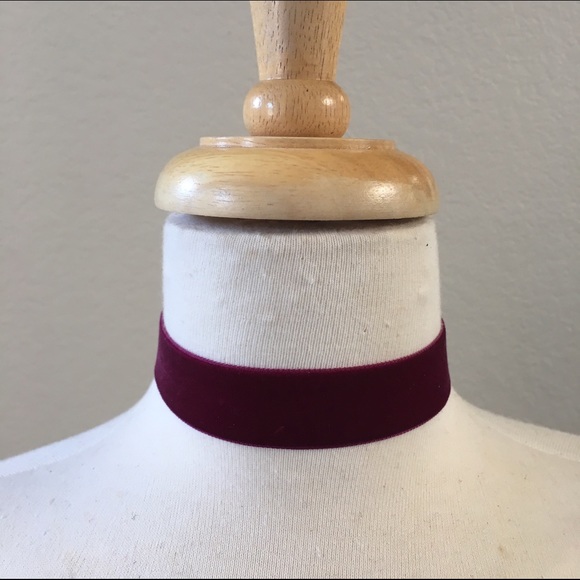 Velvet Choker (one size)