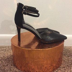 Calvin Klein Black Pointy Toe Pumps