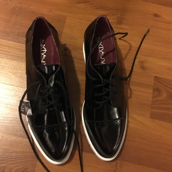 67 Shoes - Picture 3 of 3