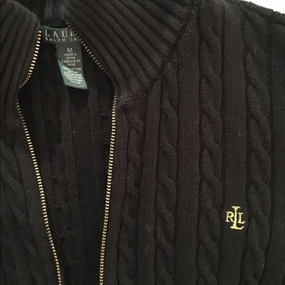 Black Sweater - Picture 4 of 4