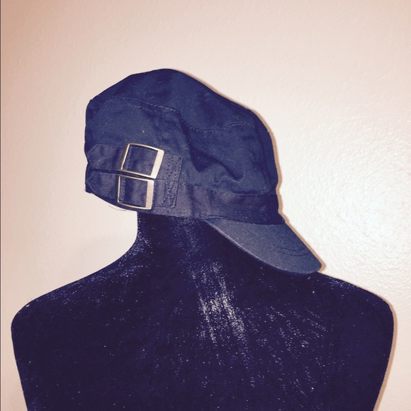 Hat  one size. By Scala Pronto black